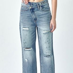 RISEN WIDE STRAIGHT LEG CROSSOVER JEANS